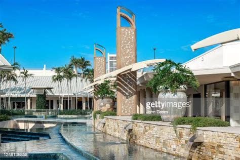 waterside shops pelican bay.